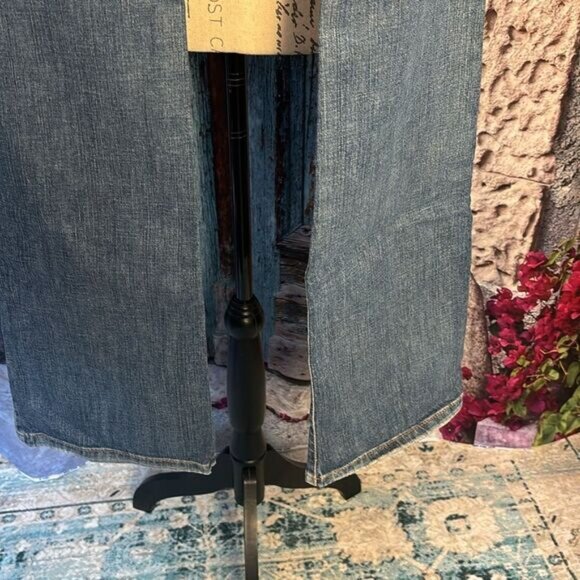 Guess Jeans Foxy Flare Leg embroidered distressed jeans, size 27, excellent - Picture 10 of 16